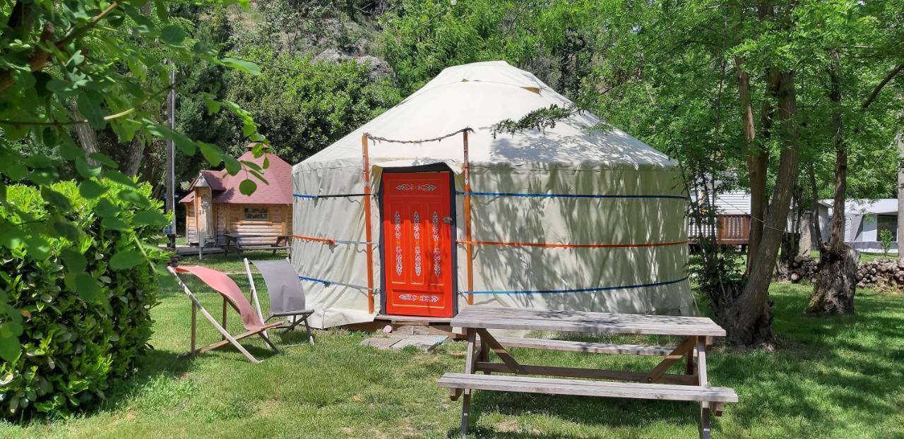 Camping Ushuaia Villages Le Viaduc Arlebosc Zewnętrze zdjęcie